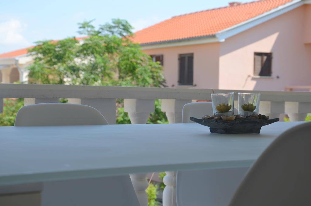 Apartman Medit Apartment Вир Екстериор снимка