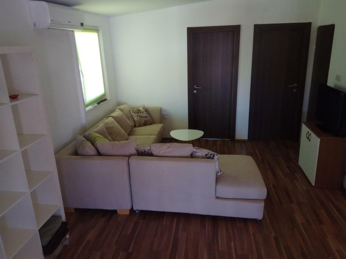 Apartman Medit Apartment Вир Екстериор снимка